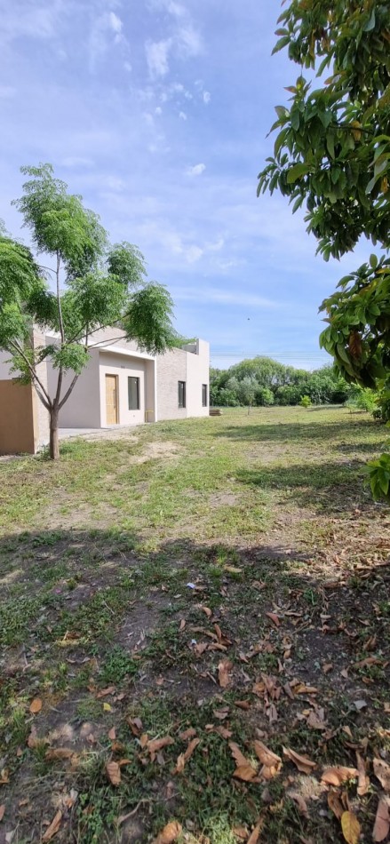 EN VENTA CASA ZONA TOMA // 3 DORM!!!