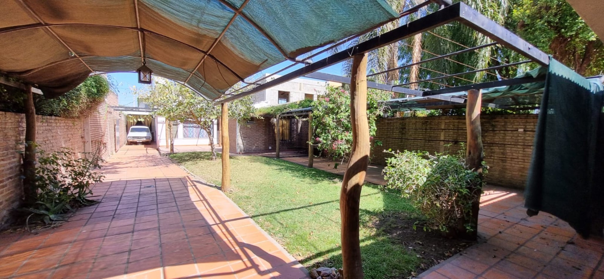 EN VENTA HERMOSA CASA ZONA SANTA LUCIA !