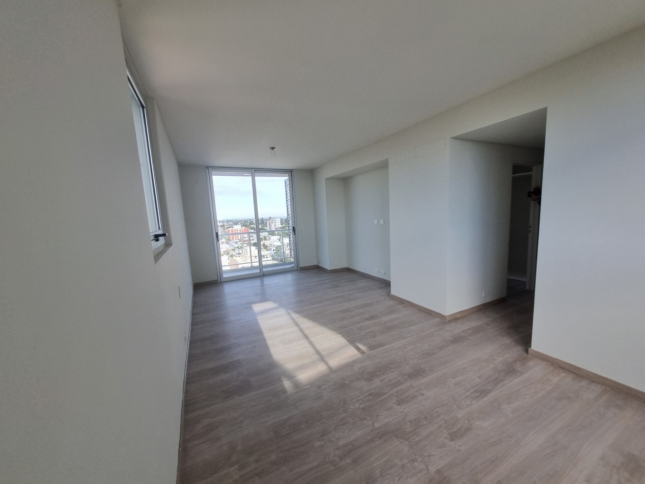 VENTA HERMOSO SEMI PISO DE 3 DORM ZONA PARQUE !!! 