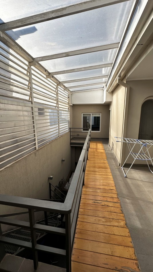 EN VENTA CASA PREMIUM - ZONA SANTA TERESITA