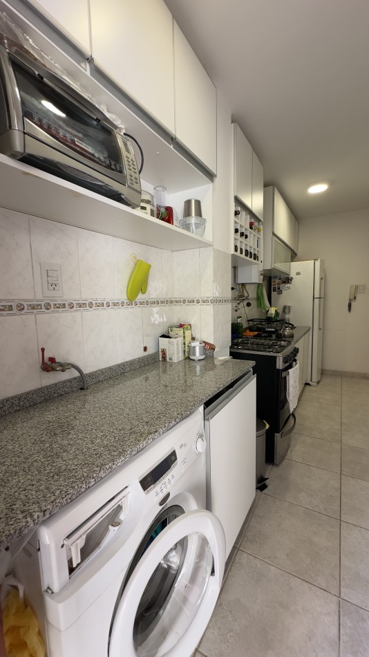 EN VENTA DPTO DE 1 DORM - ZONA PARQUE !!