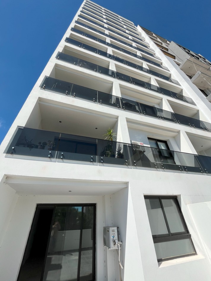 EN VENTA DPTO DE 1 DORM - ZONA PARQUE