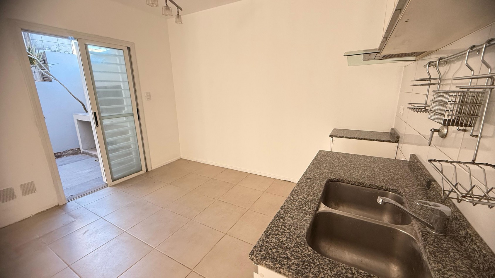 EN VENTA HERMOSO DUPLEX 3 DORM - ZONA SUR