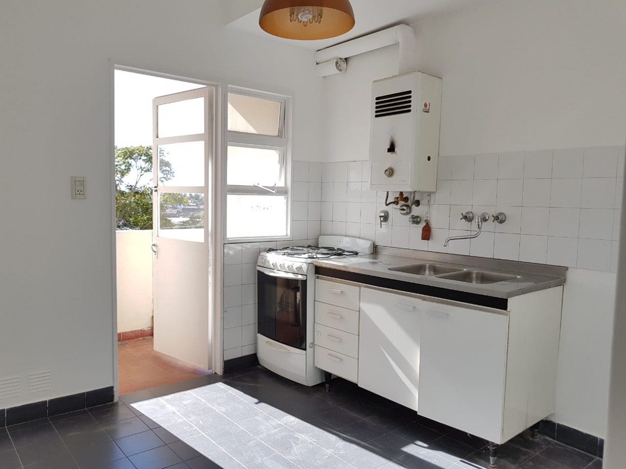 EN VENTA DEPARTAMENTO ZONA PARQUE