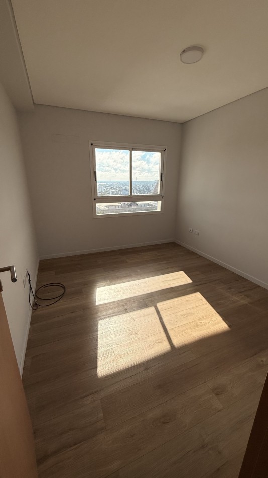 VENTA DEPARTAMENTO DE CATEGORIA - 2 DORMITORIO - ZONA CENTRO!!!