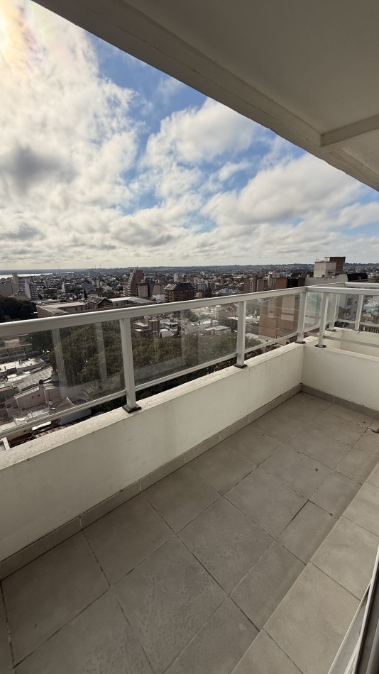 VENTA DEPARTAMENTO DE CATEGORIA - 2 DORMITORIO - ZONA CENTRO!!!