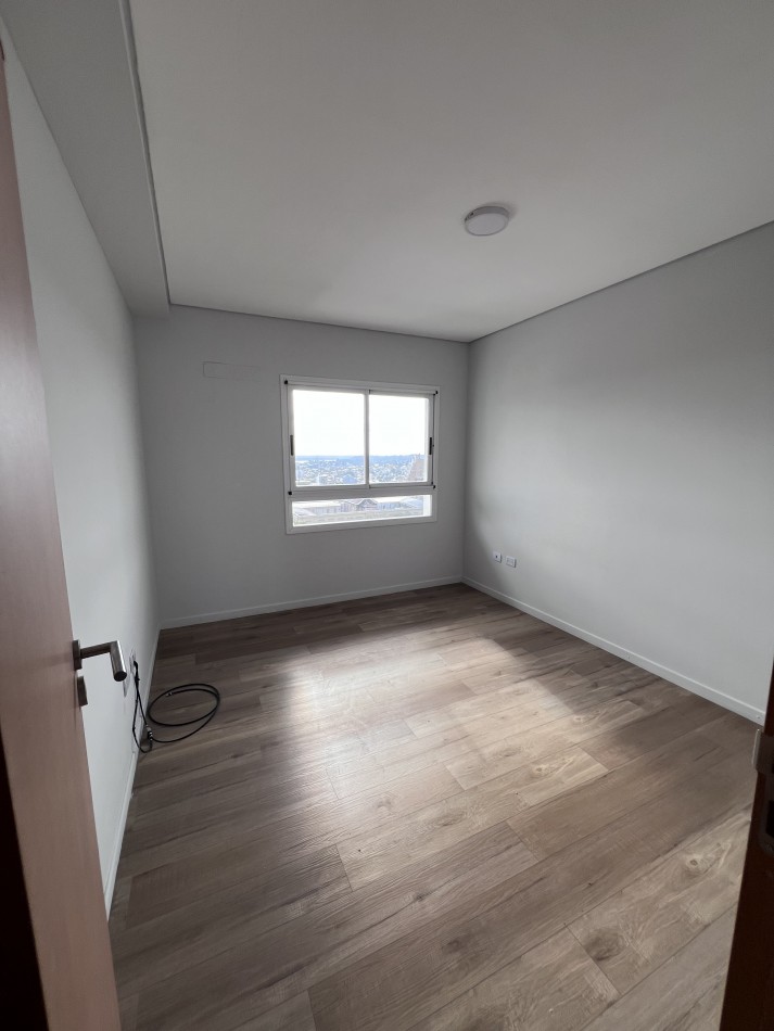 VENTA DEPARTAMENTO DE CATEGORIA - 2 DORMITORIO - ZONA CENTRO!!!