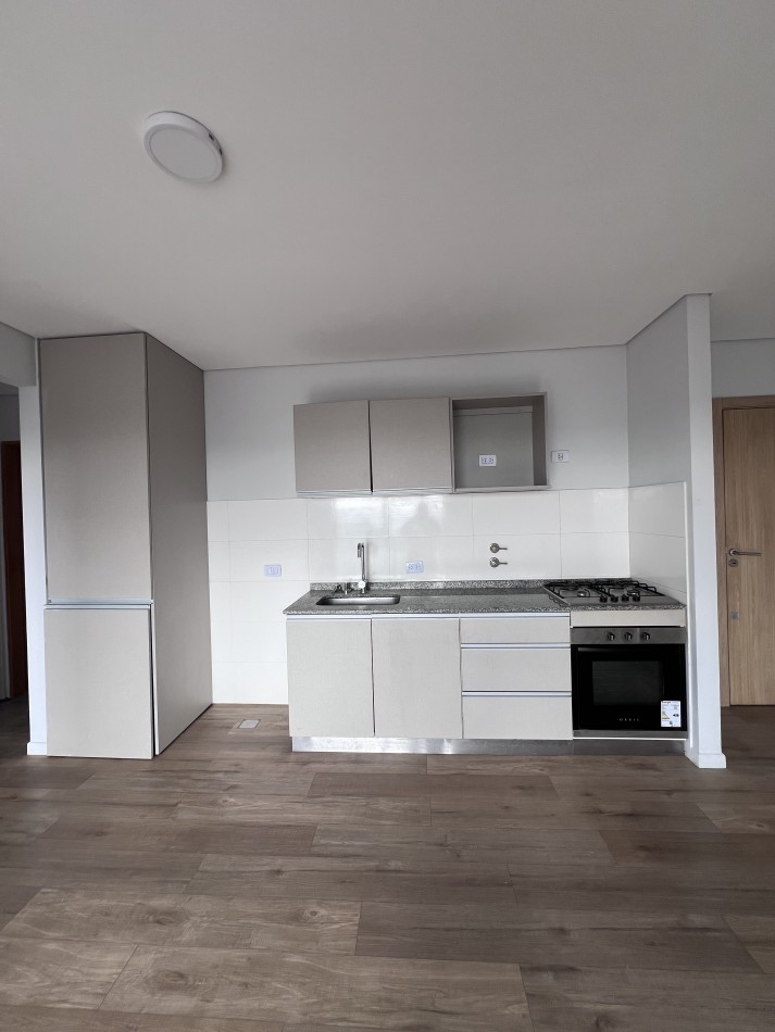 VENTA DEPARTAMENTO DE CATEGORIA - 2 DORMITORIO - ZONA CENTRO!!!
