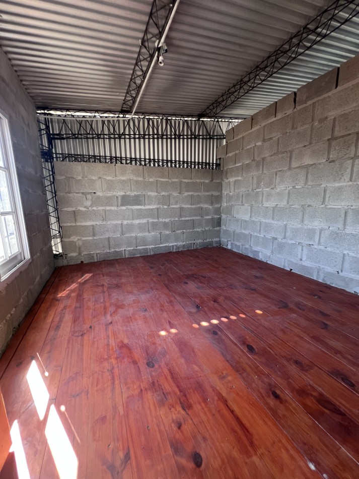 VENTA DE DOS GALPONES ZONA LEBENSOHN