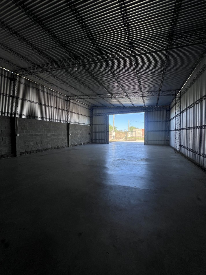 VENTA DE DOS GALPONES ZONA LEBENSOHN
