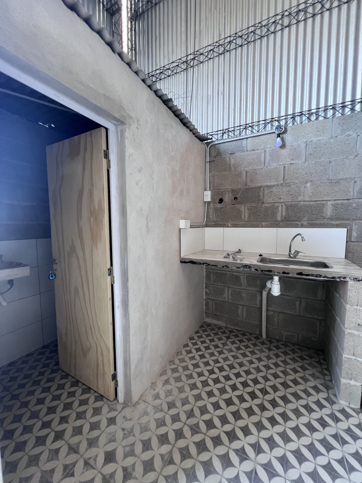 VENTA DE DOS GALPONES ZONA LEBENSOHN