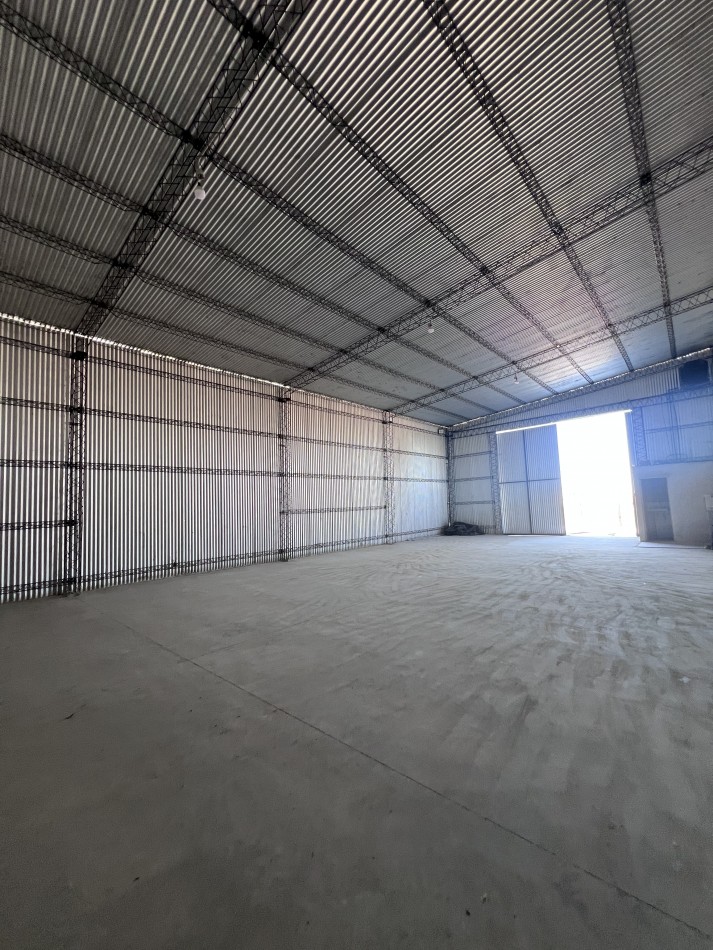 VENTA DE DOS GALPONES ZONA LEBENSOHN