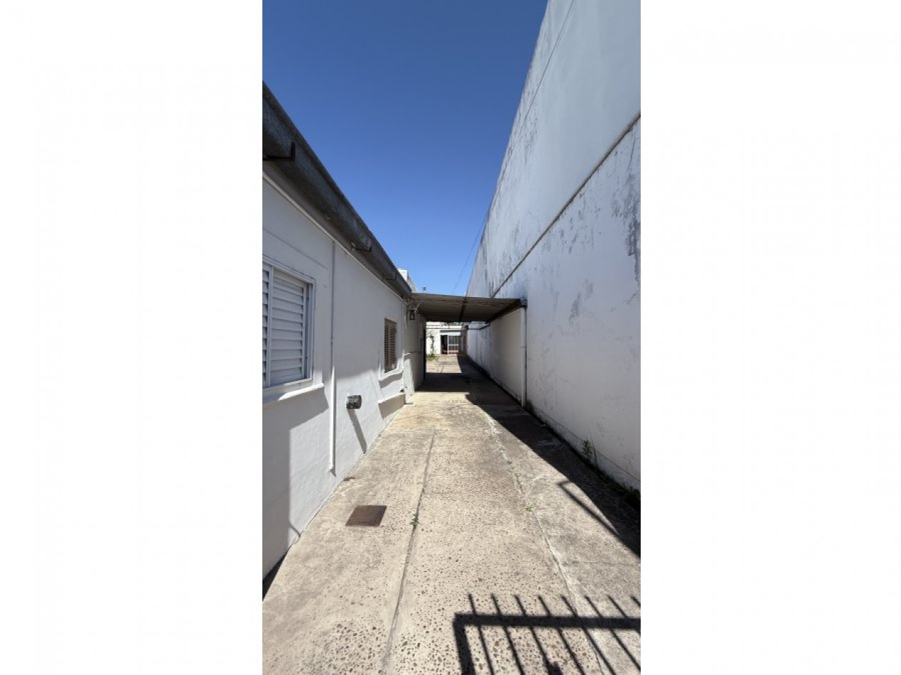 EN VENTA CASA  A REFACCIONAR - S/ AV. DE LAS AMERICAS !!!