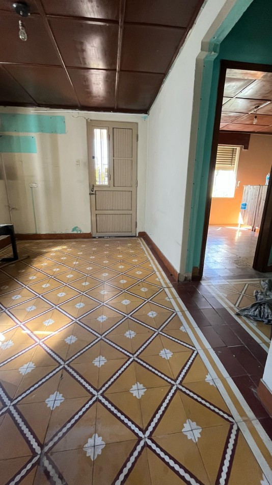 EN VENTA CASA  A REFACCIONAR - S/ AV. DE LAS AMERICAS !!!