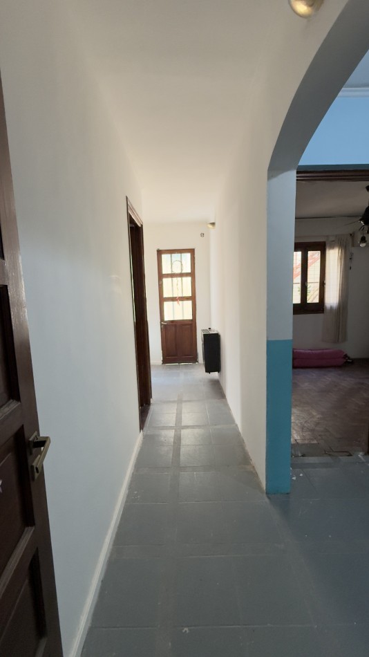 EN VENTA HERMOSA CASA - ZONA CENTRO/PARQUE URQUIZA 