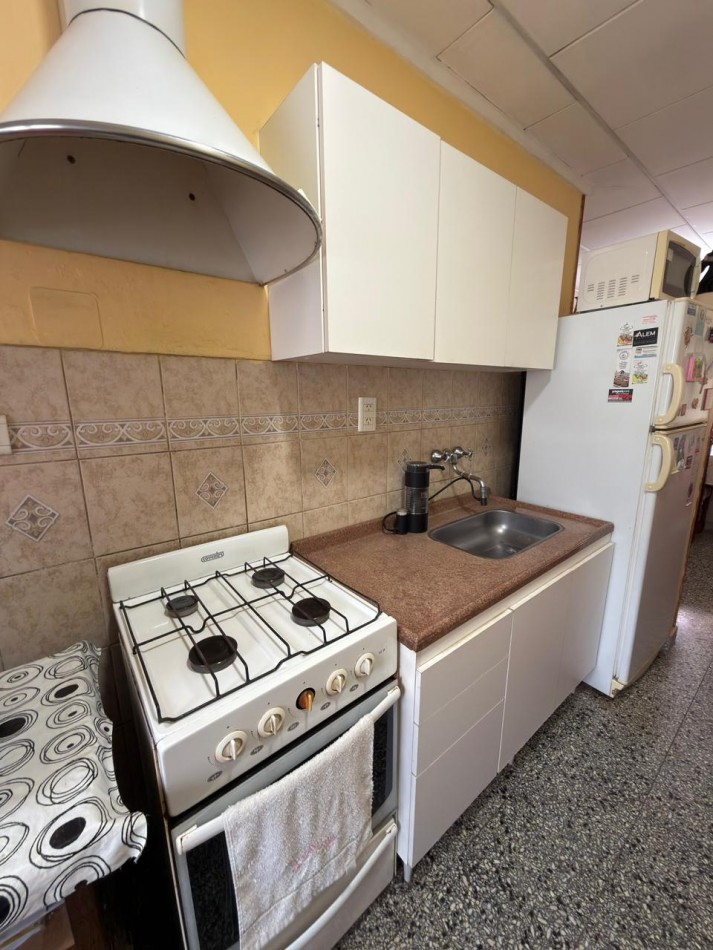 EN VENTA COMODA CASA FAMILIAR EN B° VAIRETTI, LISTA PARA MUDARSE !!!