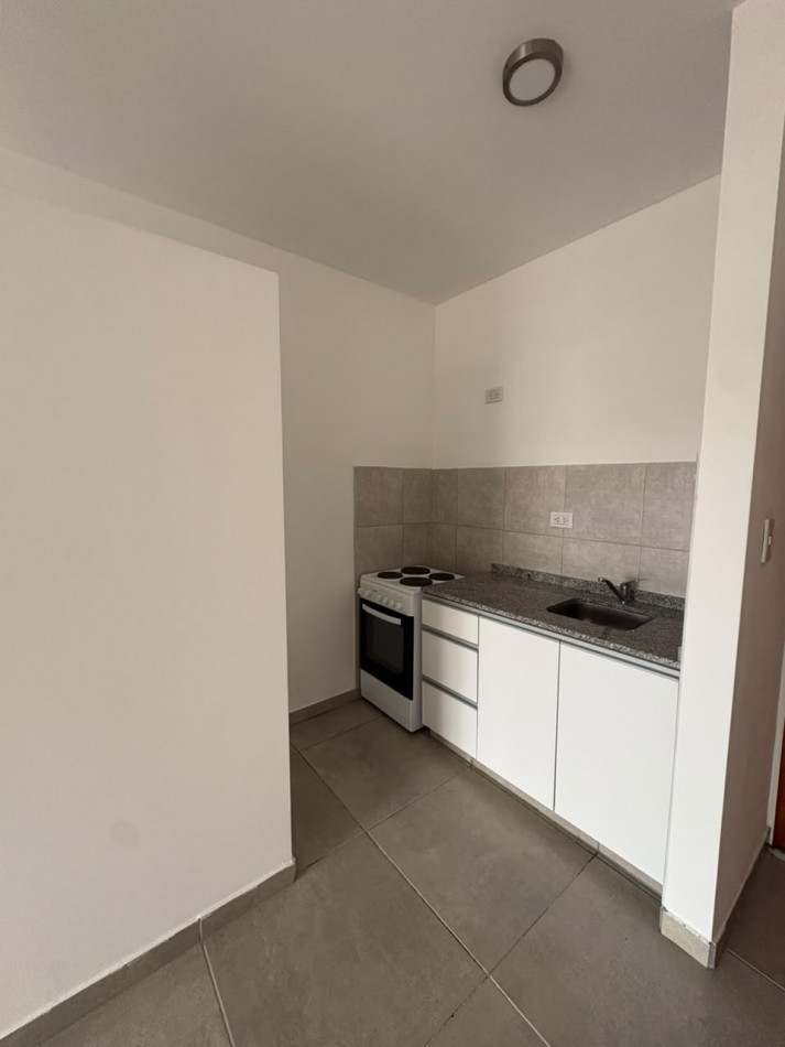 EN VENTA DPTO 1 DORMITORIO - ZONA CENTRO
