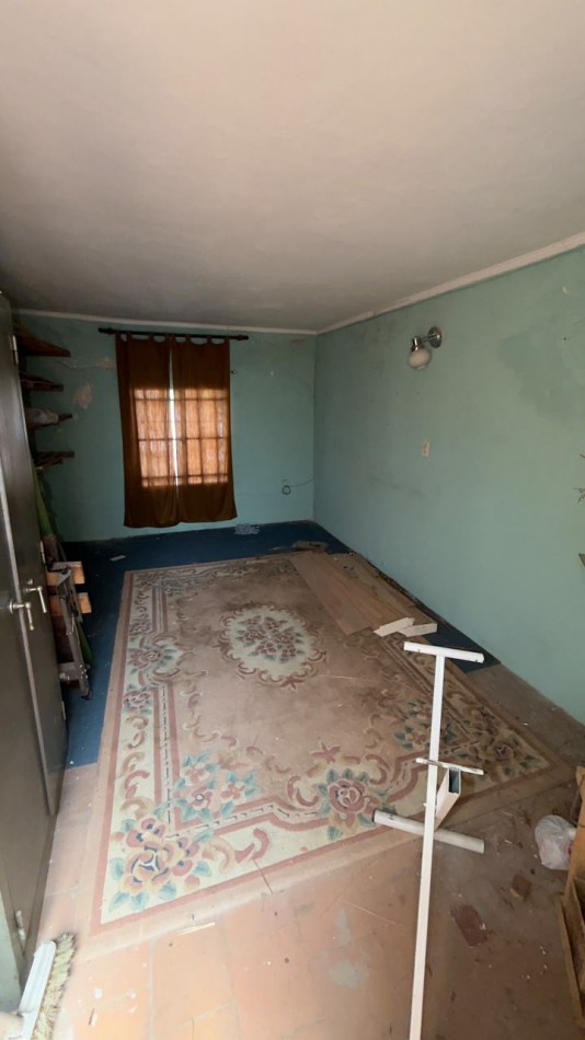 EN VENTA IMPORTANTE PROPIEDAD A REFACCIONAR - EXCELENTE UBICACION Y GRAN POTENCIAL
