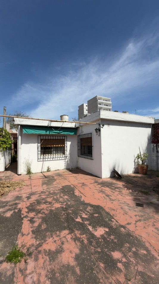 EN VENTA IMPORTANTE PROPIEDAD A REFACCIONAR - EXCELENTE UBICACION Y GRAN POTENCIAL
