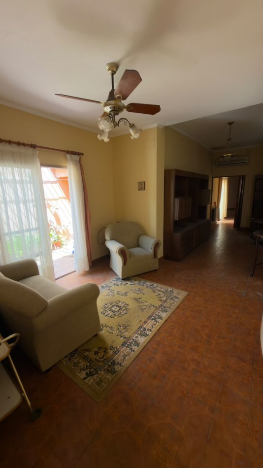 EN VENTA IMPORTANTE PROPIEDAD A REFACCIONAR - EXCELENTE UBICACION Y GRAN POTENCIAL