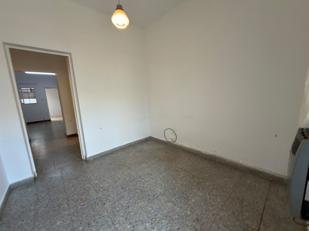 EN VENTA HERMOSA CASA - EXCELENTE ZONA