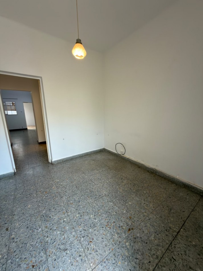 EN VENTA HERMOSA CASA - EXCELENTE ZONA