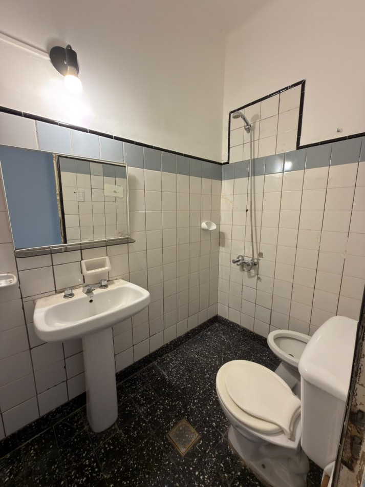EN VENTA HERMOSA CASA - EXCELENTE ZONA