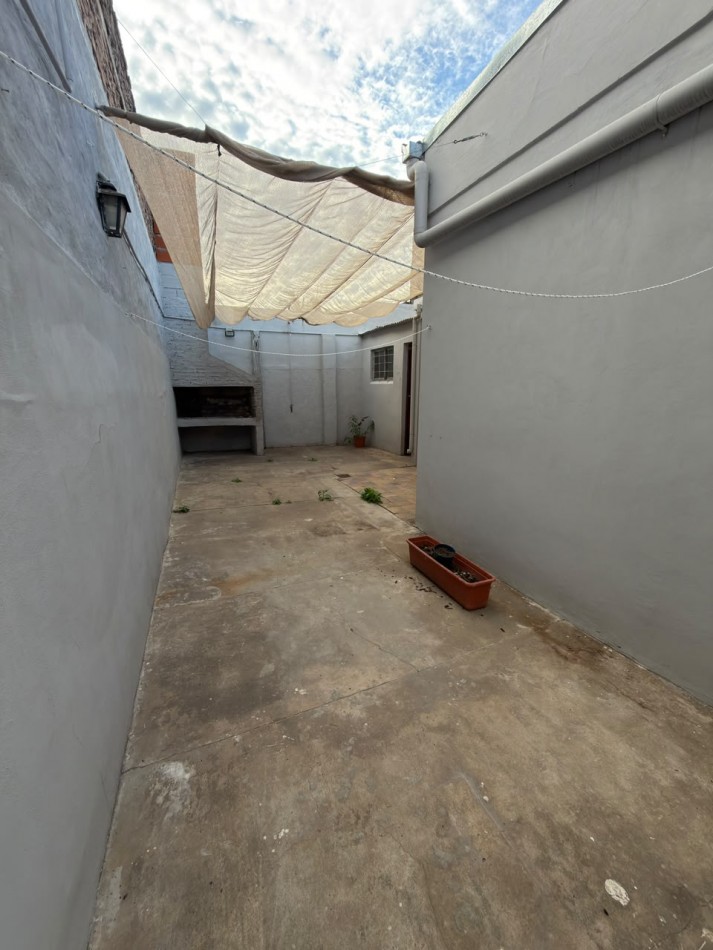 EN VENTA HERMOSA CASA - EXCELENTE ZONA