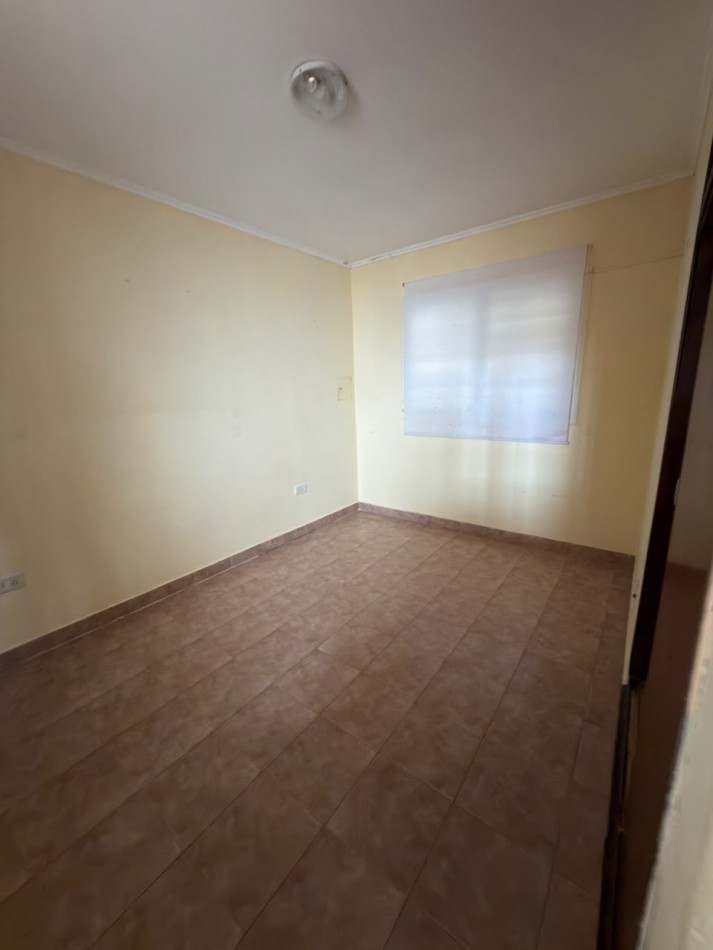 EN VENTA CASA EN ZONA SUR - FUNCIONALIDAD Y EXCELENTE UBICACION