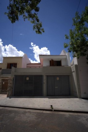 EN VENTA HERMOSA CASA DE 4 DORMITORIOS 