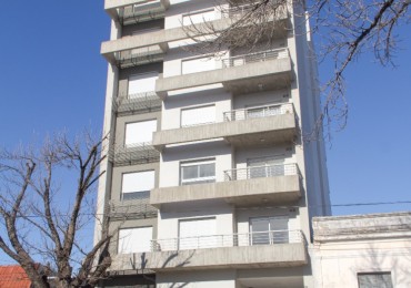 EN VENTA HERMOSO MONOAMBIENTE CON COCHERA