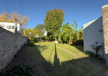 CASA CON LOCAL + GRAN JARDIN A METROS DE DON BOSCO - IDEAL PROYECTO !!!  